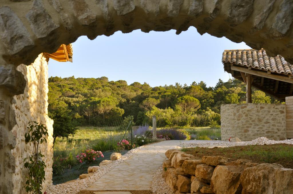 מלון Saint-Pons-la-Calm Hollyoaks Estate מראה חיצוני תמונה